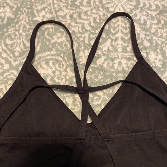 Balance Athletics Lux Bra size large but fits more like medium color black 👍🏽 - Picture 5 of 5